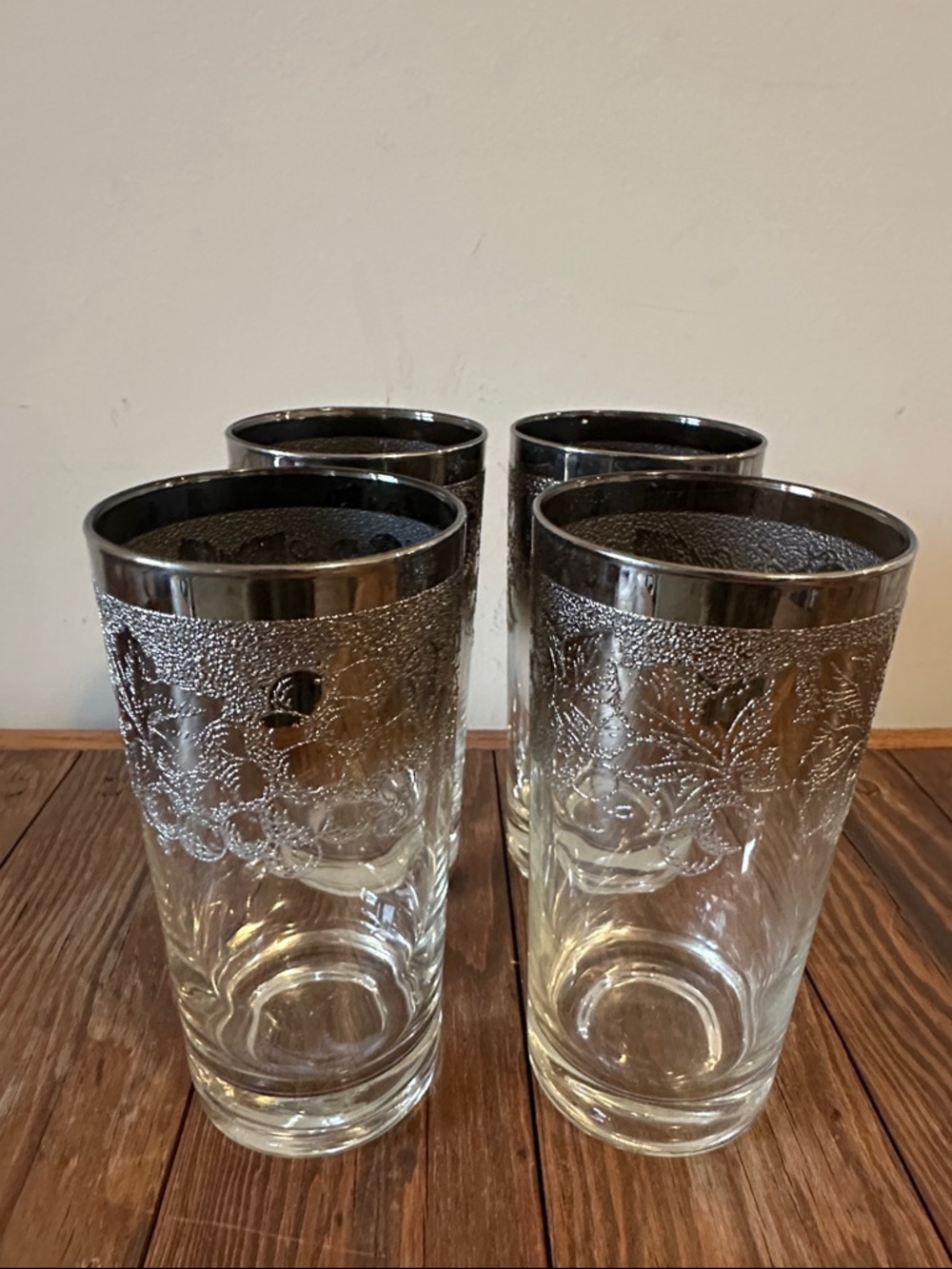 Dorothy Thorpe Fade Grape Set of 4 Clear Glass Highball Tumblers